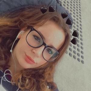 Meet your Posher, Alana